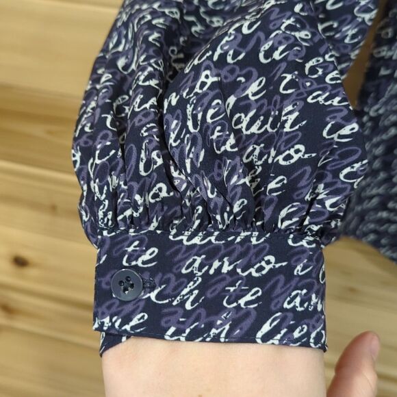 CAbi #5336 Te Amo Blouse Navy Blue Print Size Medium - Picture 3 of 10